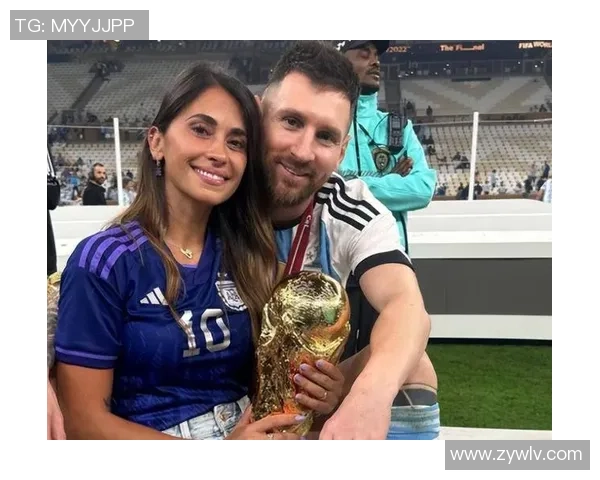 梅西在绿茵场上的精彩瞬间与球迷热情互动的动人画面