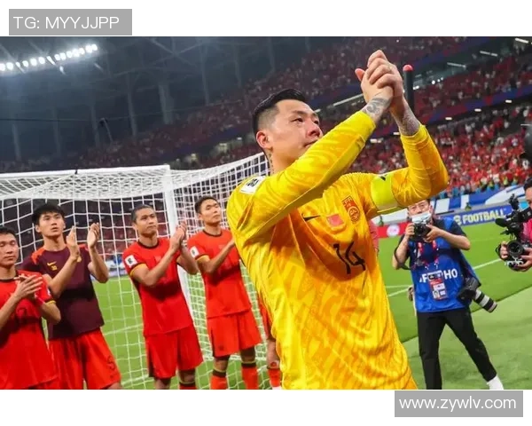 足球明星在比赛中泪洒赛场背后的故事与情感揭秘